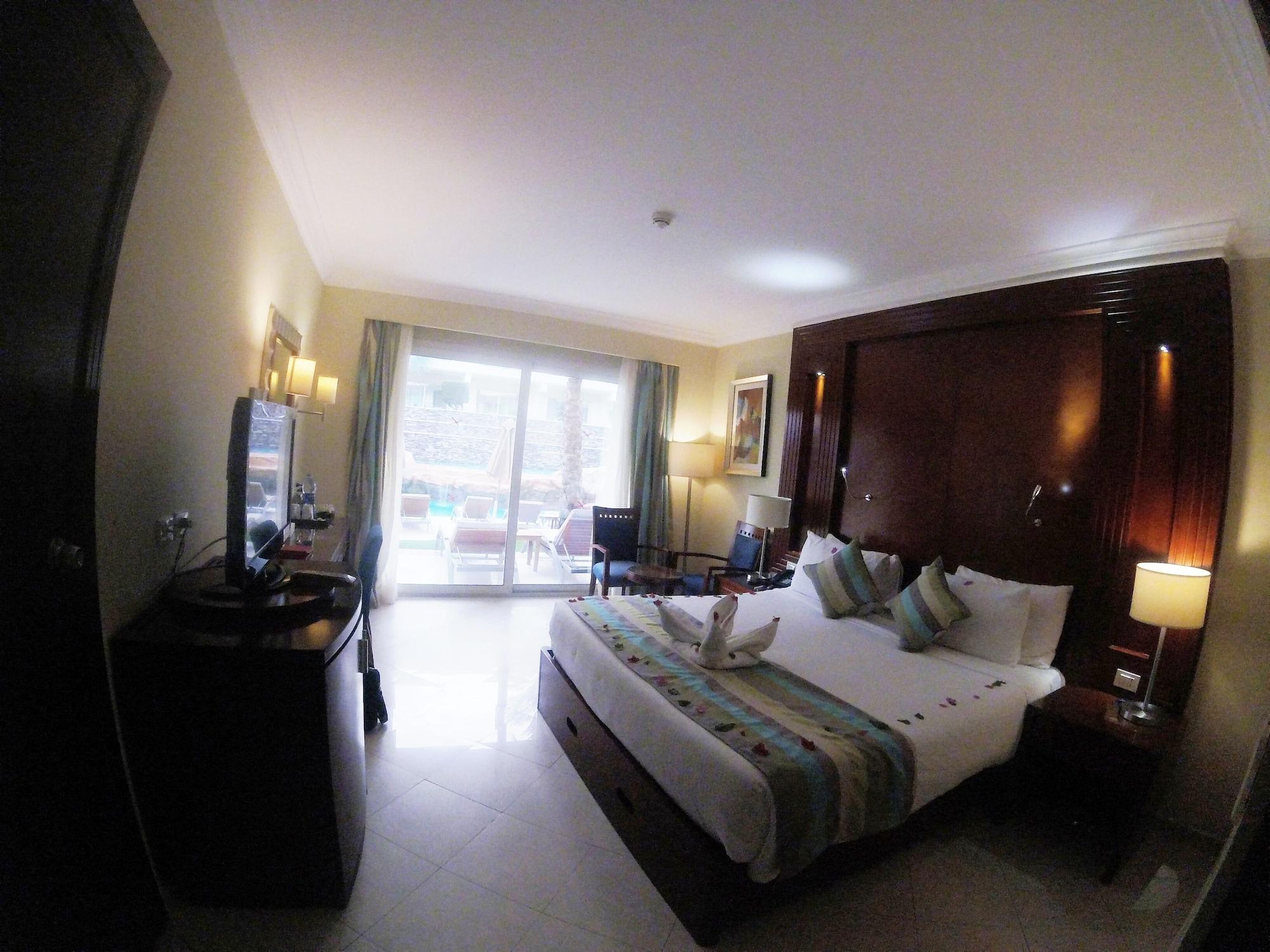 Xperience Sea Breeze Resort (Adults Only) Sharm el Sheikh Esterno foto A room at the hotel