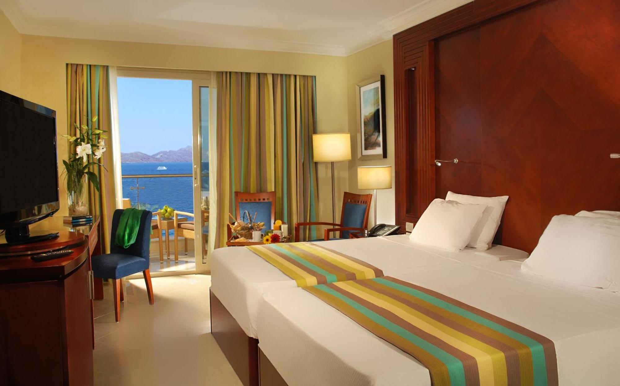 Xperience Sea Breeze Resort (Adults Only) Sharm el Sheikh Esterno foto A room at the hotel
