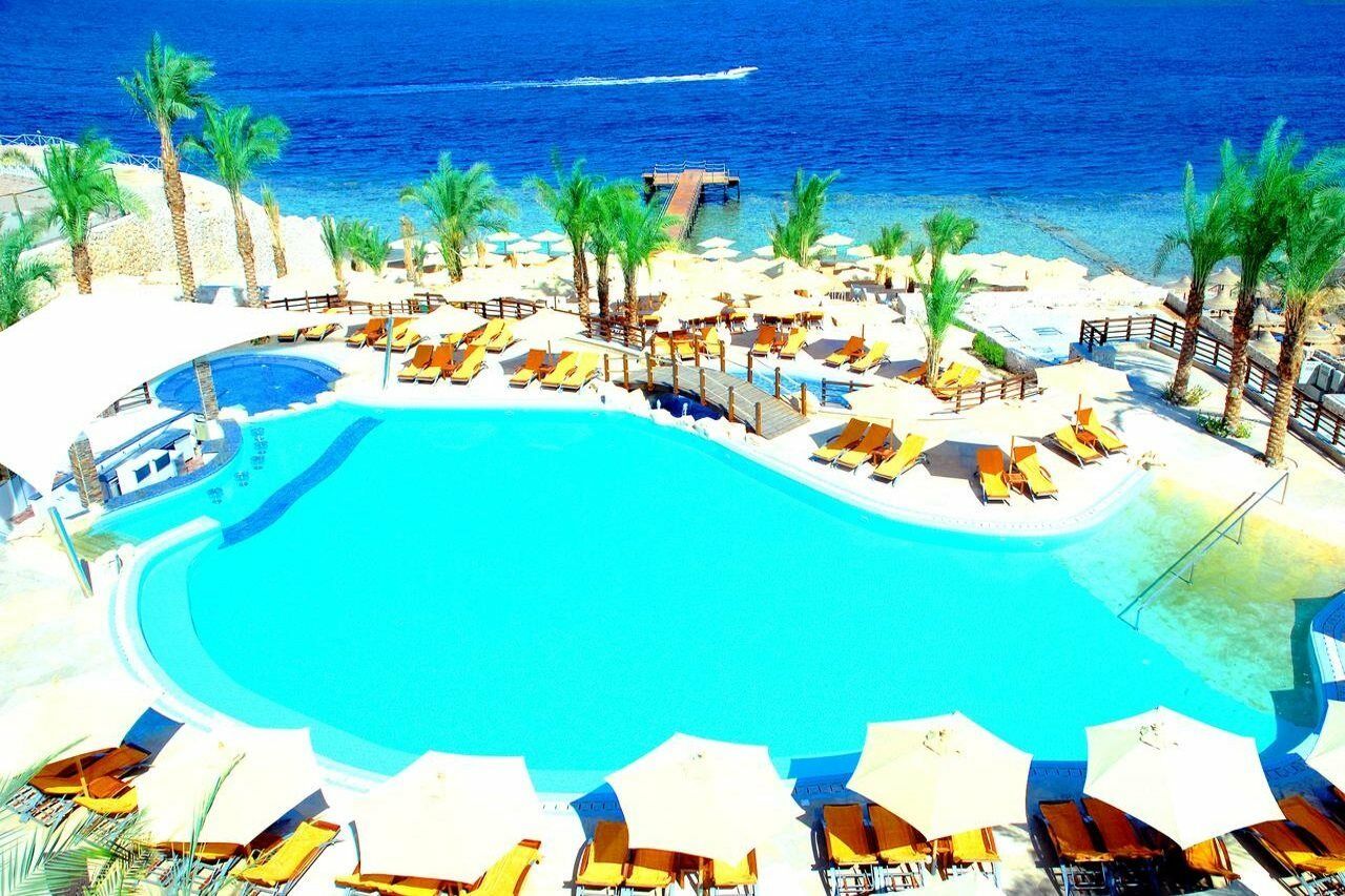 Xperience Sea Breeze Resort (Adults Only) Sharm el Sheikh Esterno foto The pool at the beach club